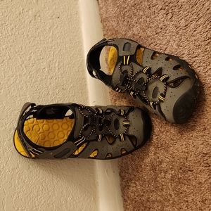 Khombu boys all purpose sandals